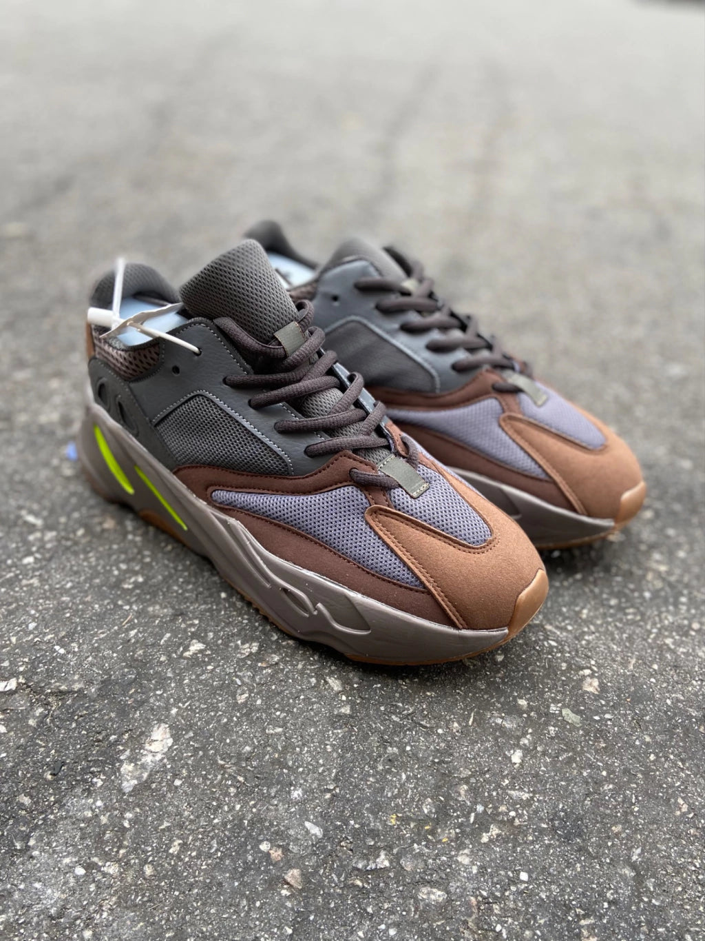 Adidas Yeezy 700 V2 - Mauve