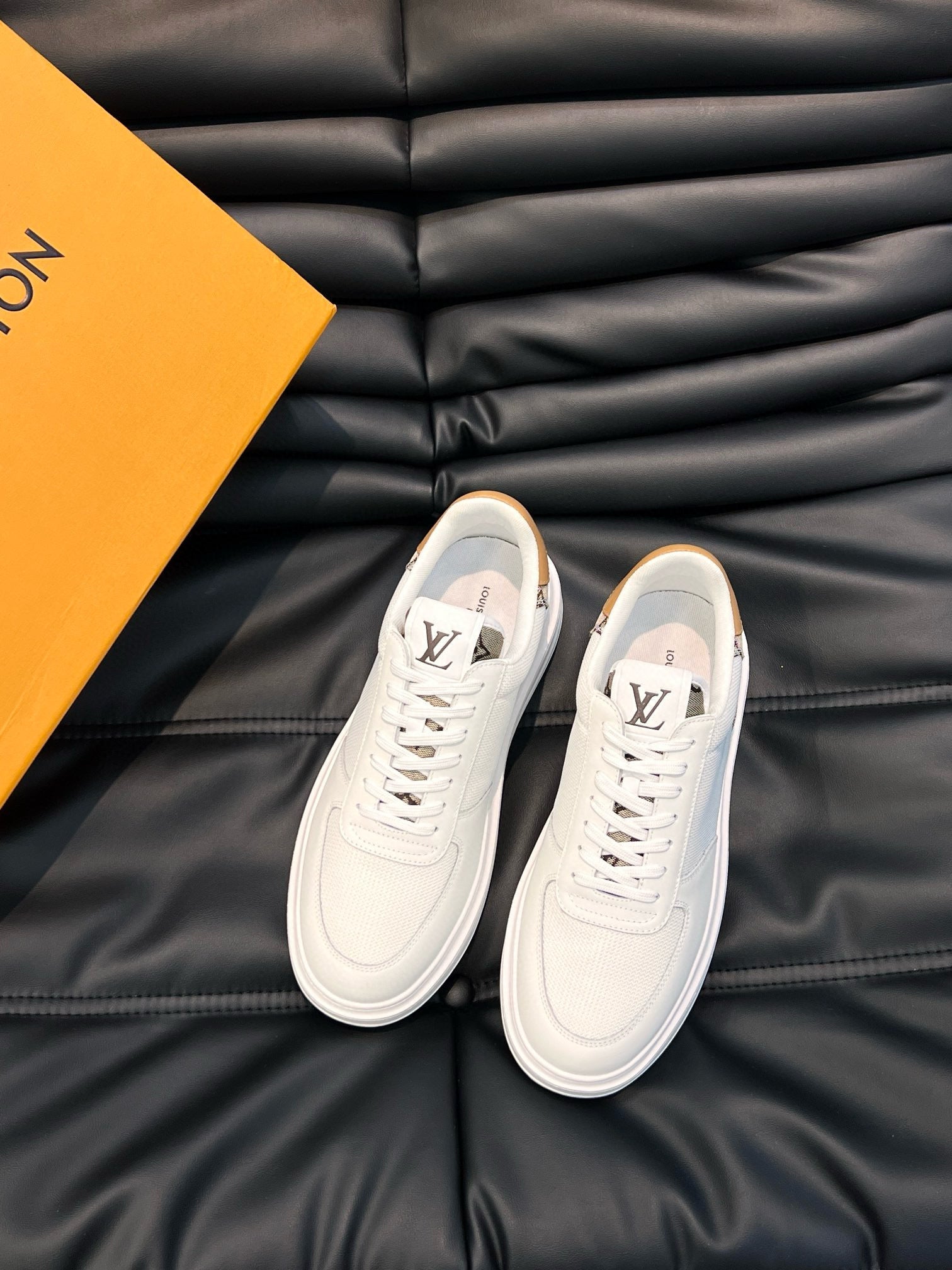 Beverly Hills LV White (Pronta entrega)