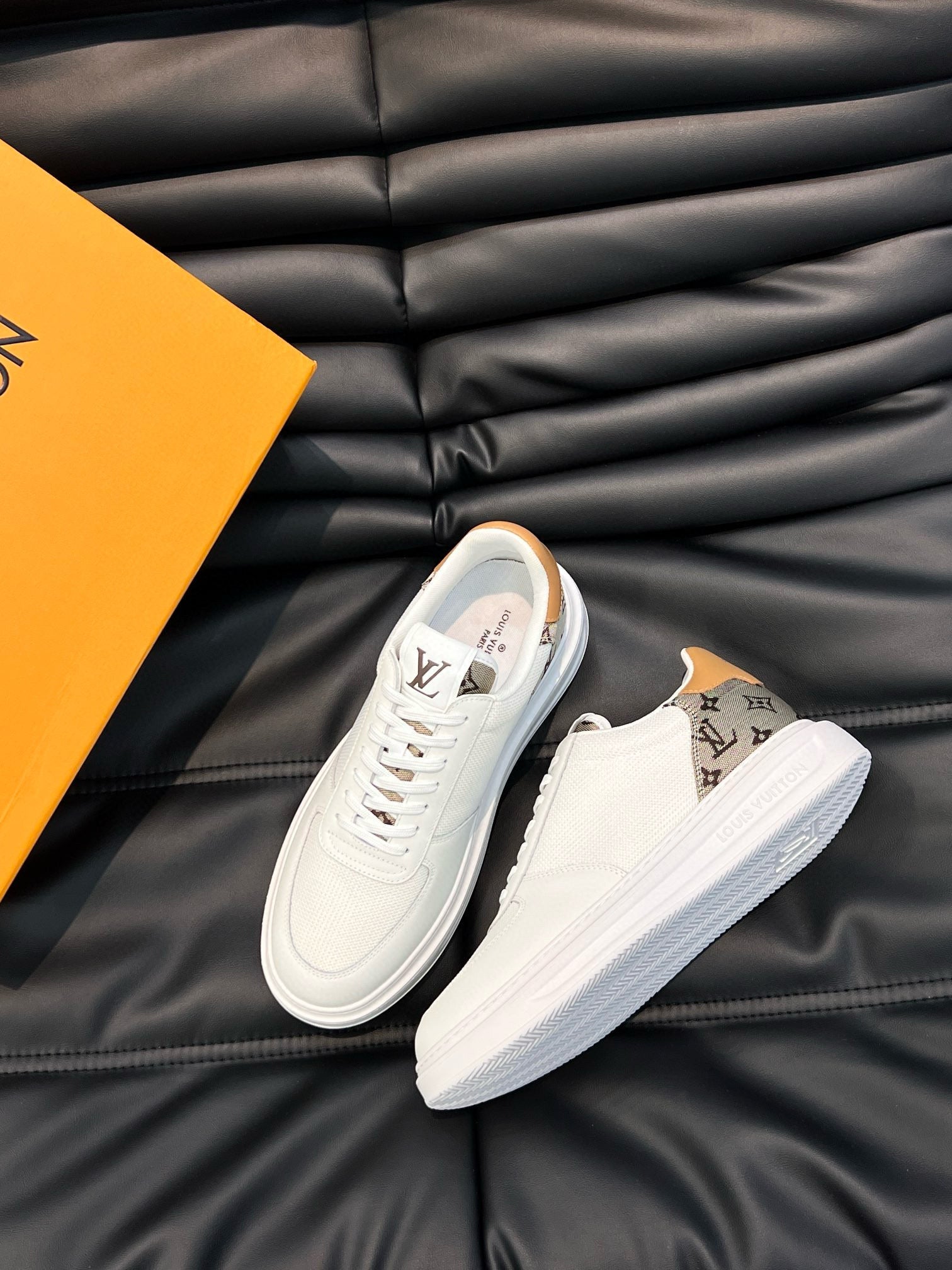 Beverly Hills LV White (Pronta entrega)