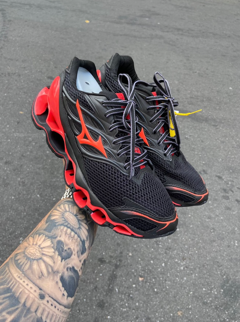 Mizuno Prophecy 11 S - Preto e Vermelho