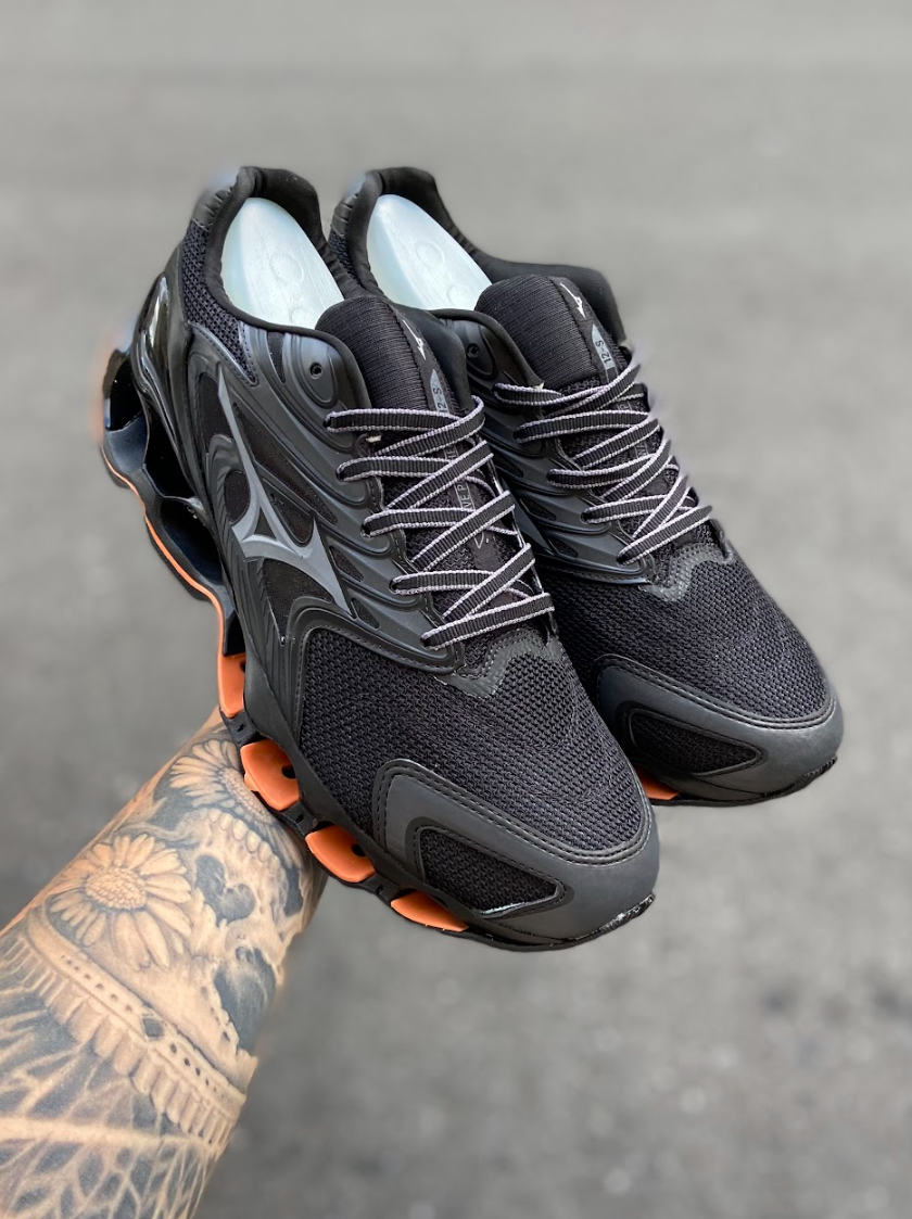 Mizuno Prophecy 12 S - Preto e Laranja