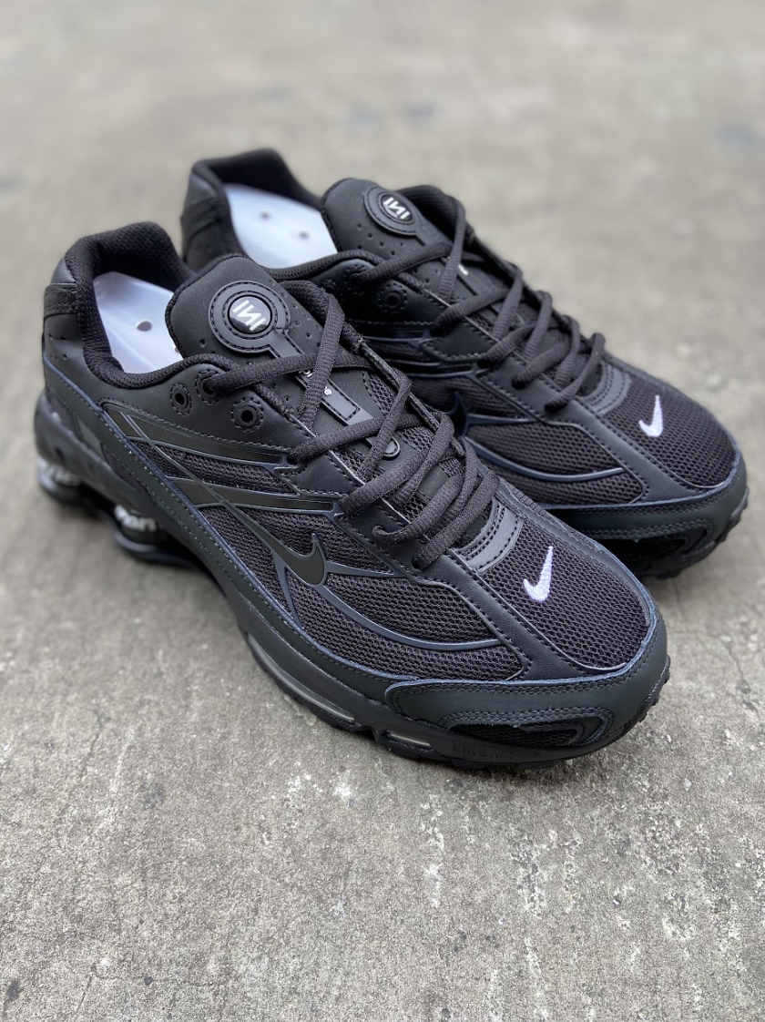 Nike Shox R2 Supreme - Preto