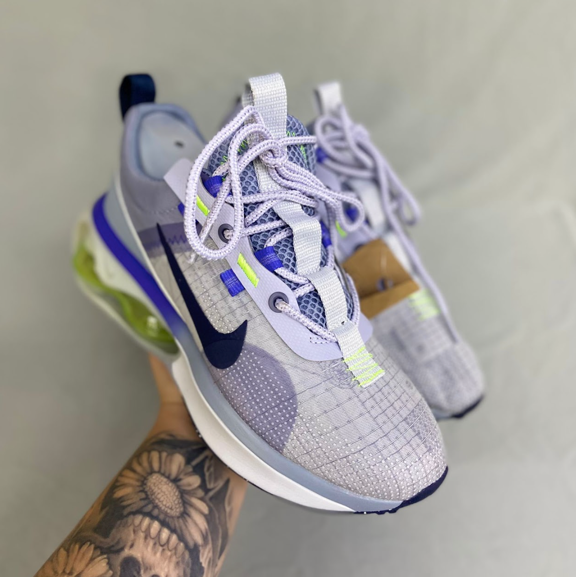 Nike Air Max 2021 - Branco e Roxo