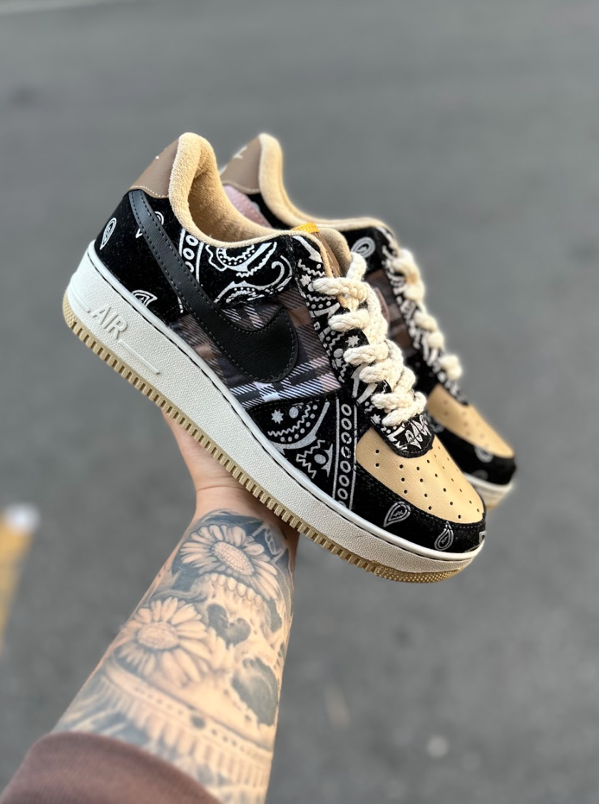 Nike Air Force 1 - Travis Scott