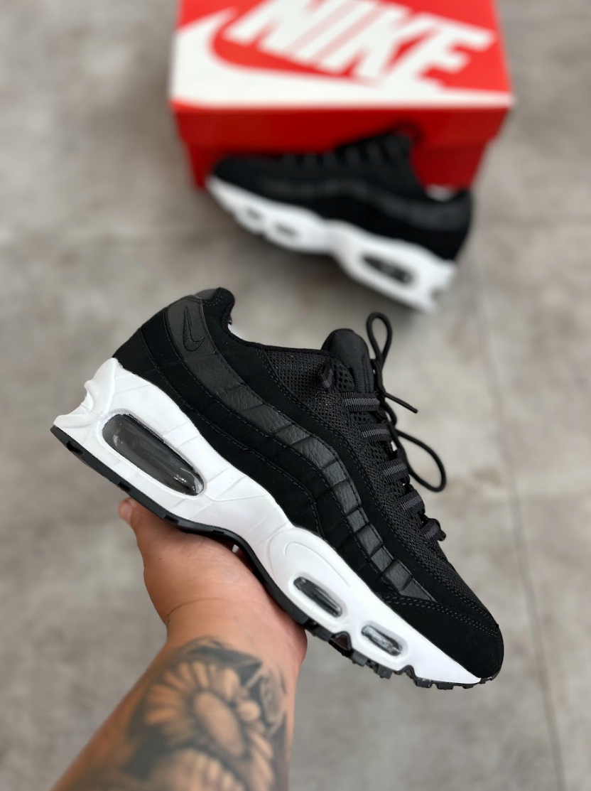 Nike Air Max 95 - Preto