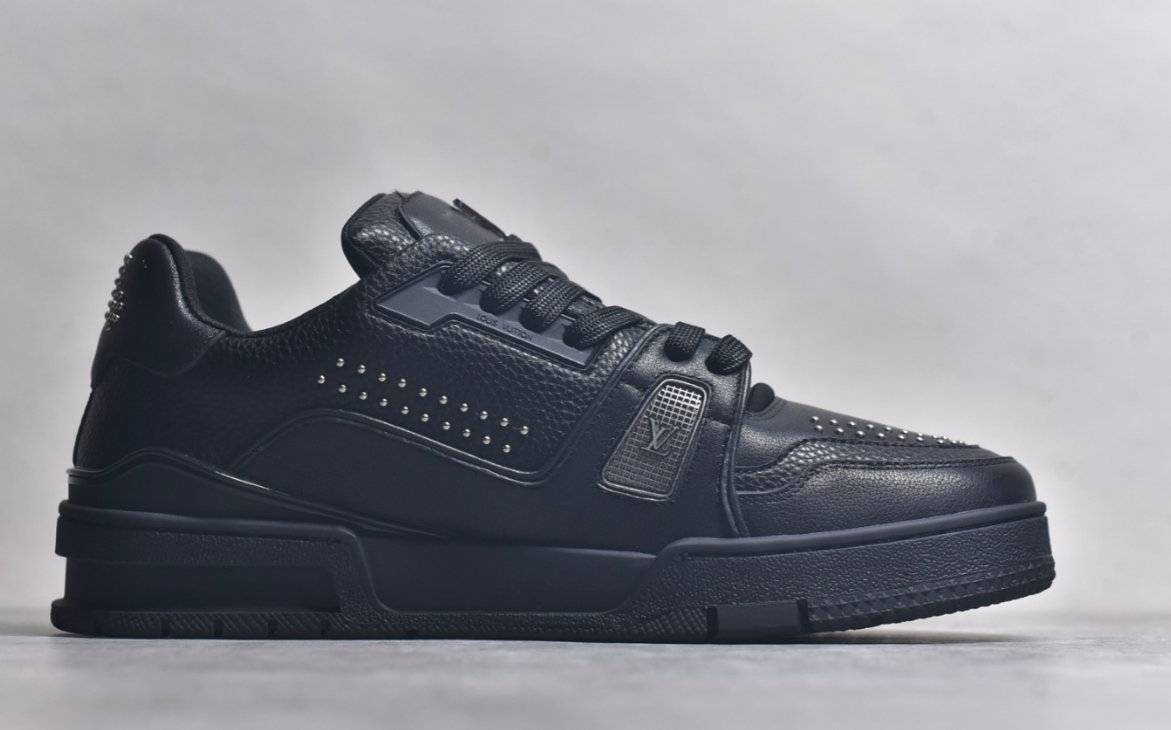 Louis Vuitton Trainer - Black