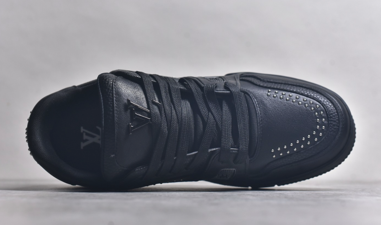 Louis Vuitton Trainer - Black