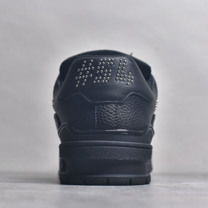 Louis Vuitton Trainer - Black