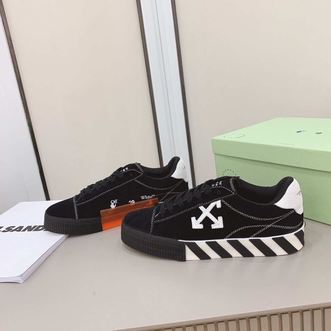Off-White Vulcanized Black Low Top Sneakers