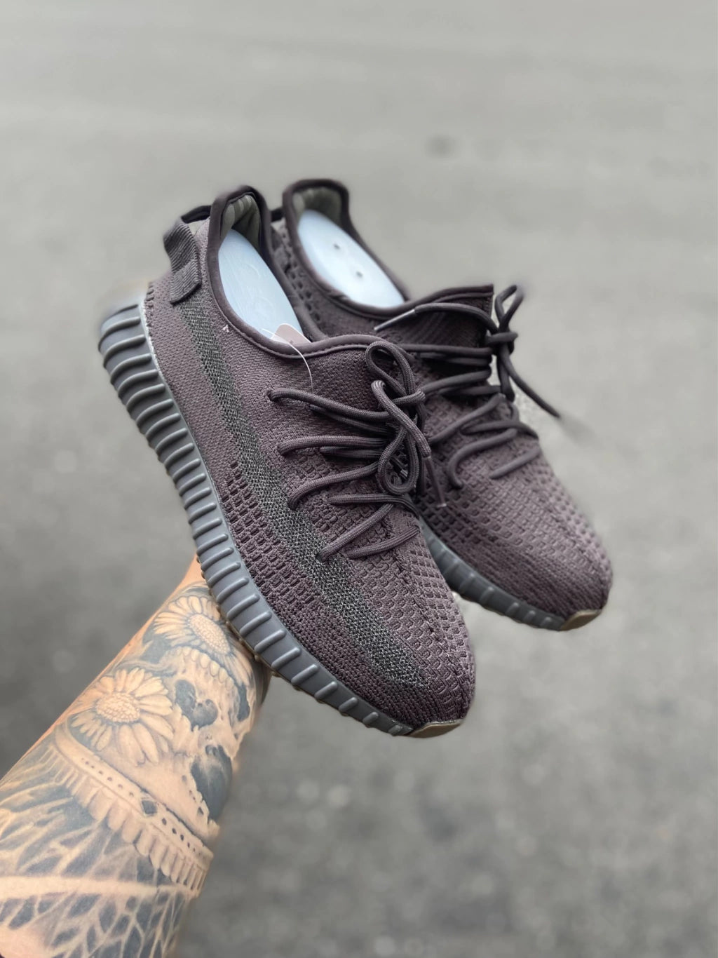 Adidas Yeezy Boost 350 V2 - Cinder Non Reflective - Importado