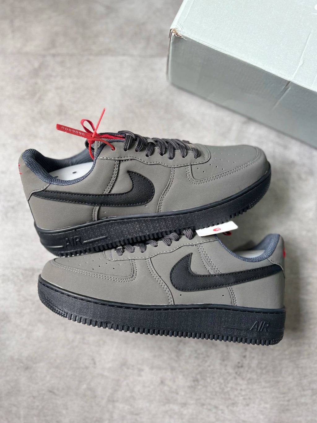 Nike Air Force 1 - Grafite/Preto