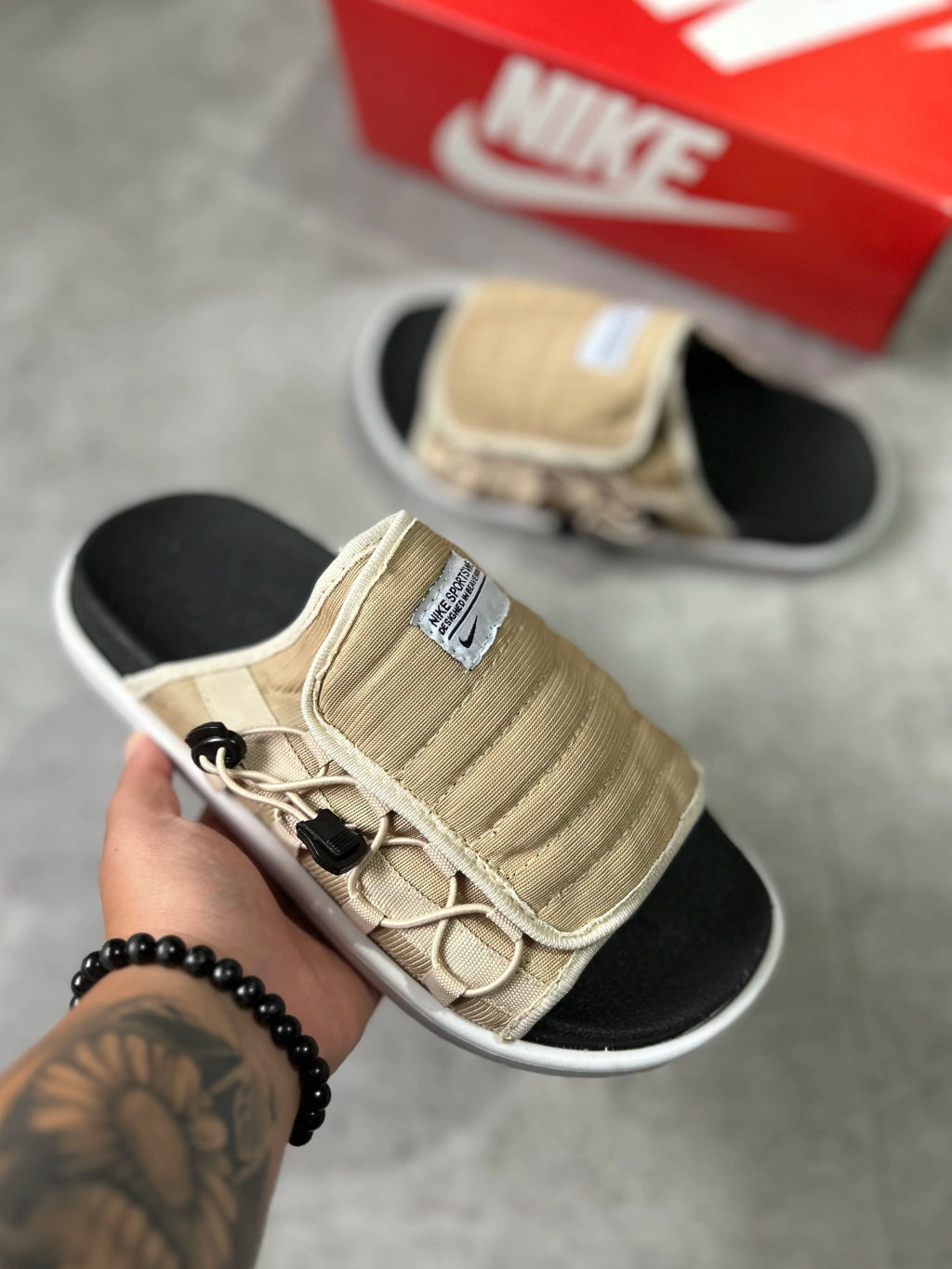 Chinelo Nike Asuna - Bege