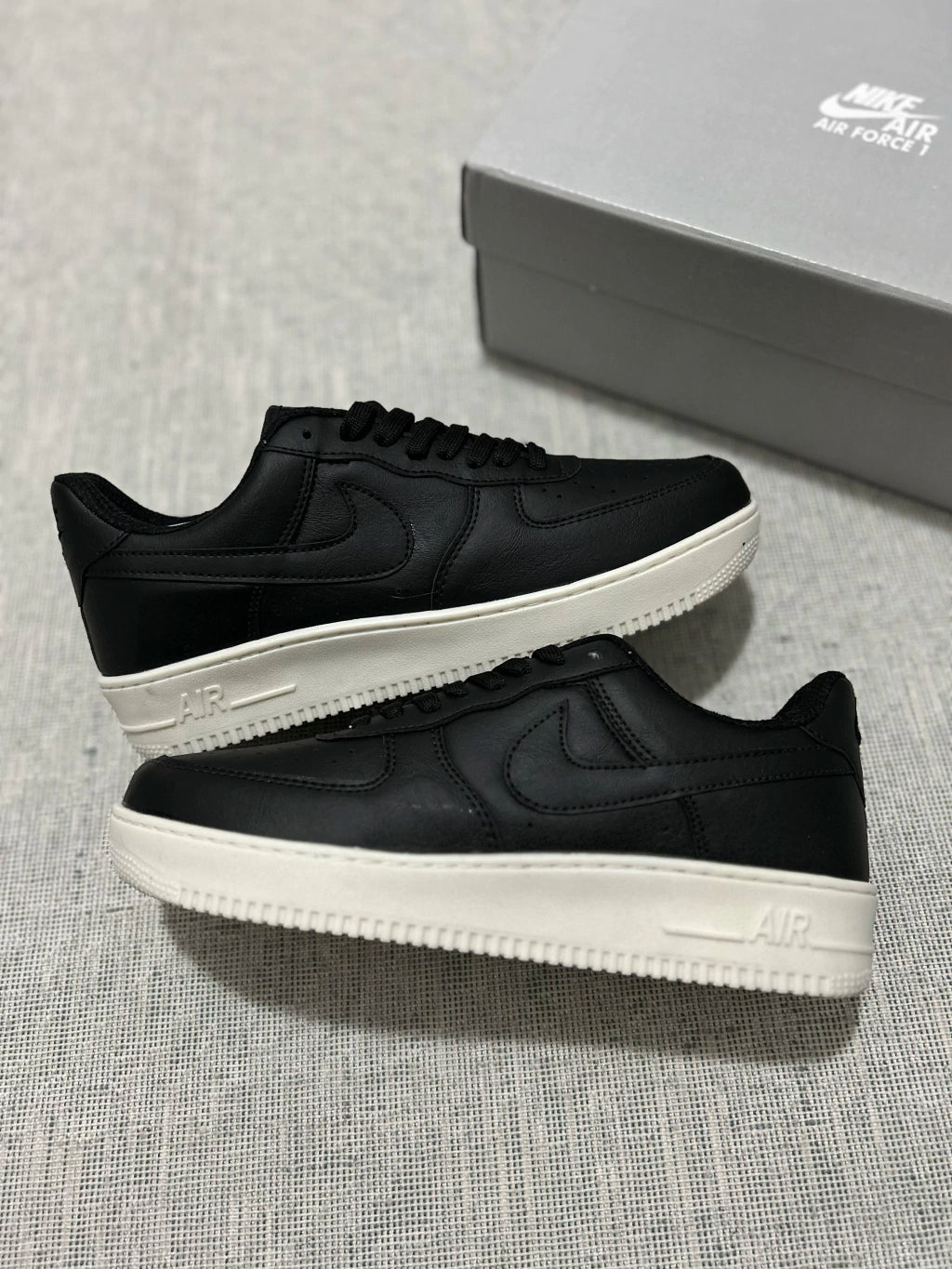 Nike Air Force 1 - Black Off-White