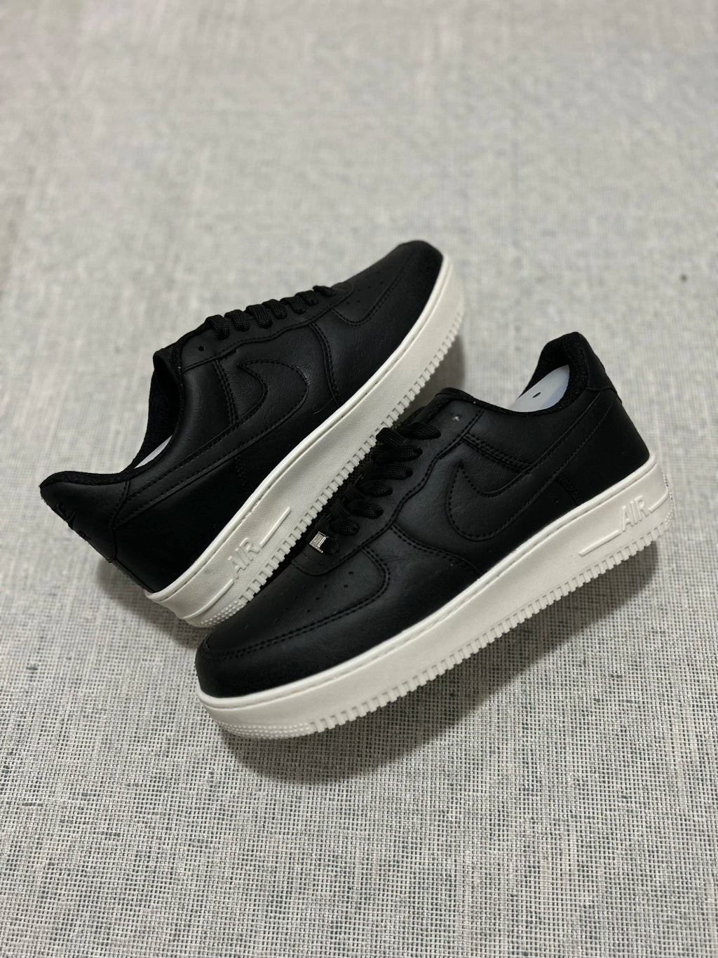 Nike Air Force 1 - Black Off-White