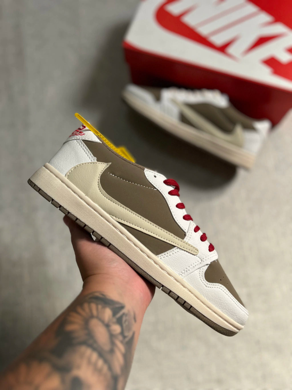 Air Jordan 1 Low - Travis Scott Reverse Mocha