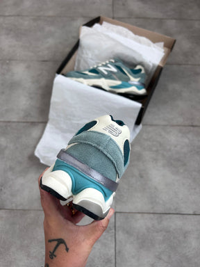 New Balance 9060 - Verde Escuro