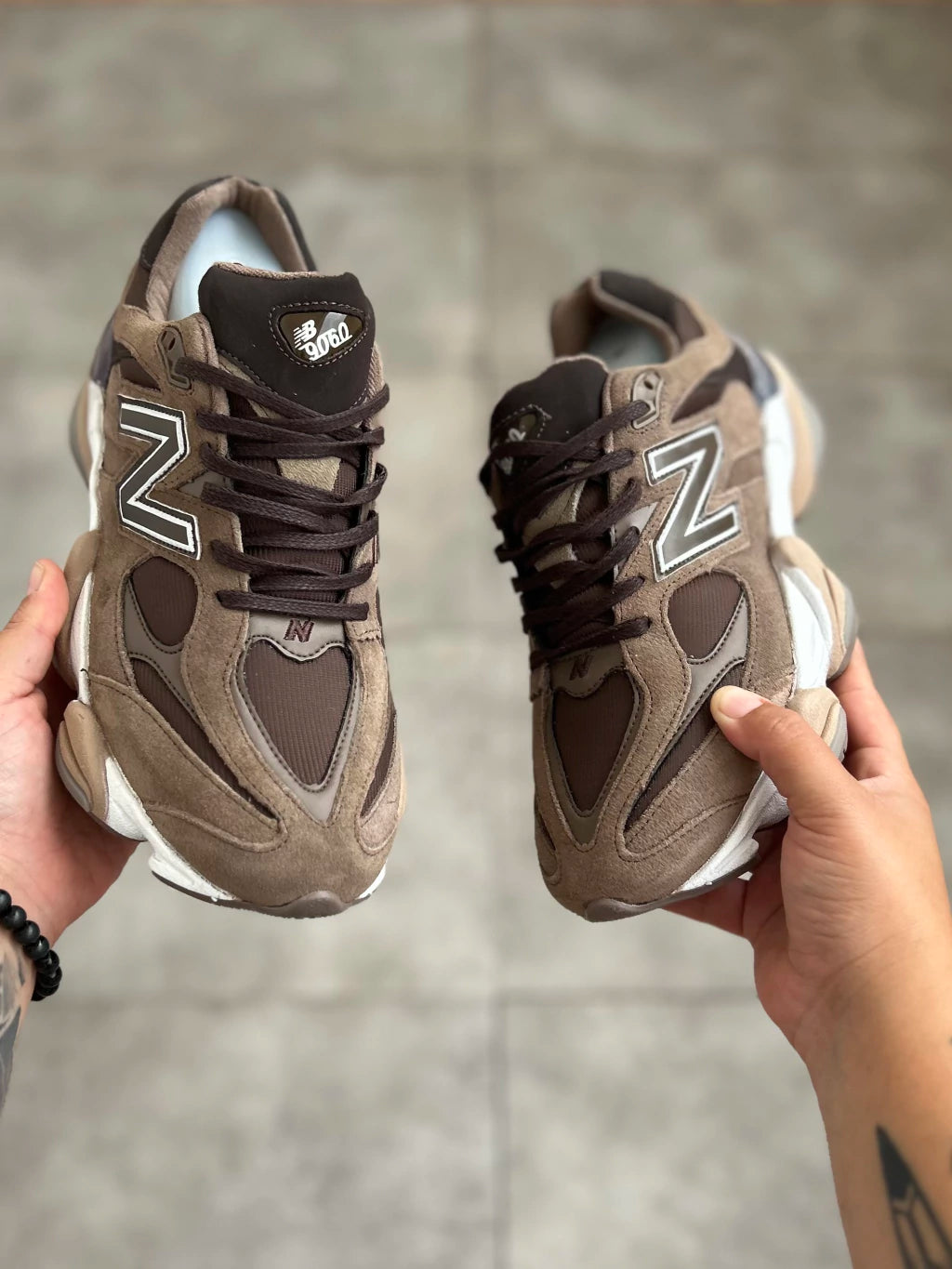 New Balance 9060 - Marrom