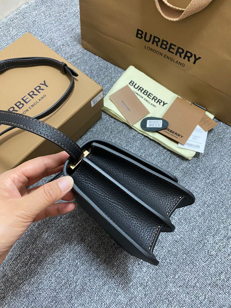 burberry bag top black
