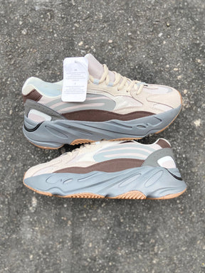 Adidas Yeezy 700 V2 - Tephra