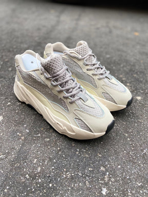 Adidas Yeezy 700 V2 - Static