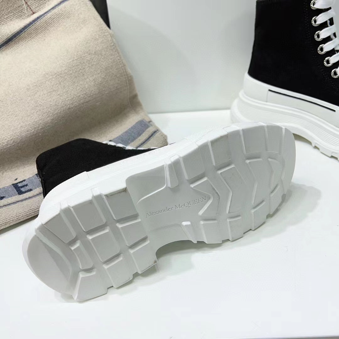 Alexander McQueen  cano alto Tread slick - Super Premium