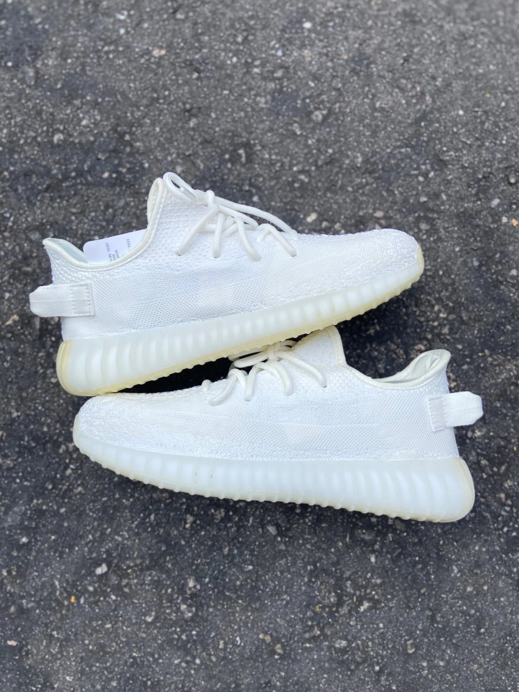 Adidas Yeezy Boost 350 V2 - Cream White - Importado