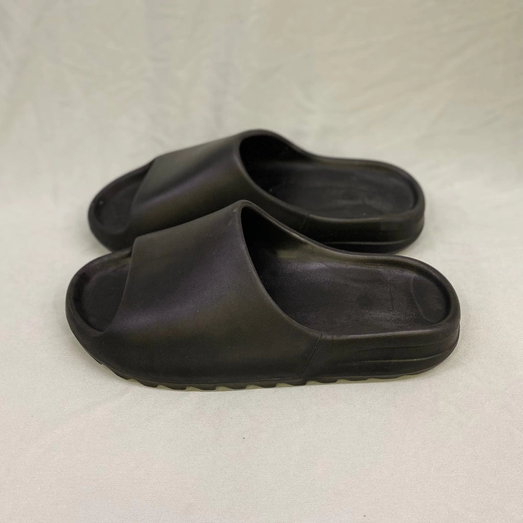 Chinelo Yeezy Slide - Black