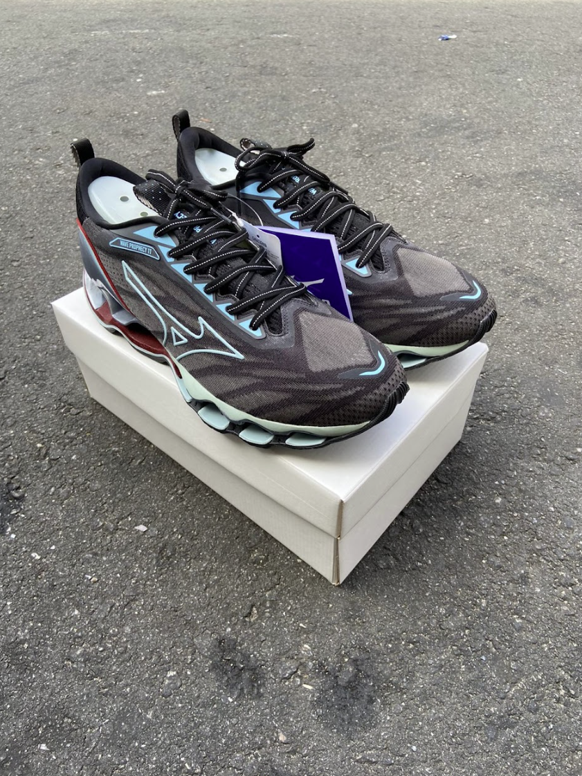 Mizuno Prophecy 11 - Cinza com Azul e Vermelho
