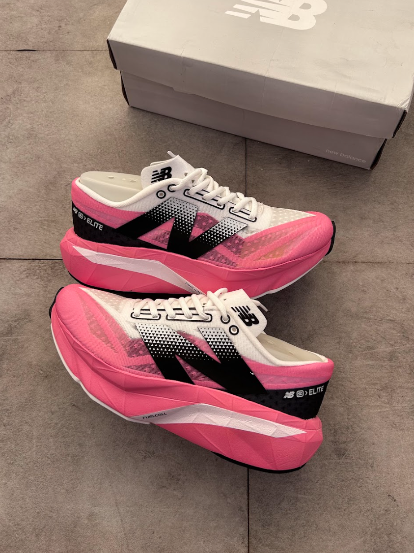 New Balance Fuelcell Rebel V4 - Azul e Rosa - Feminino