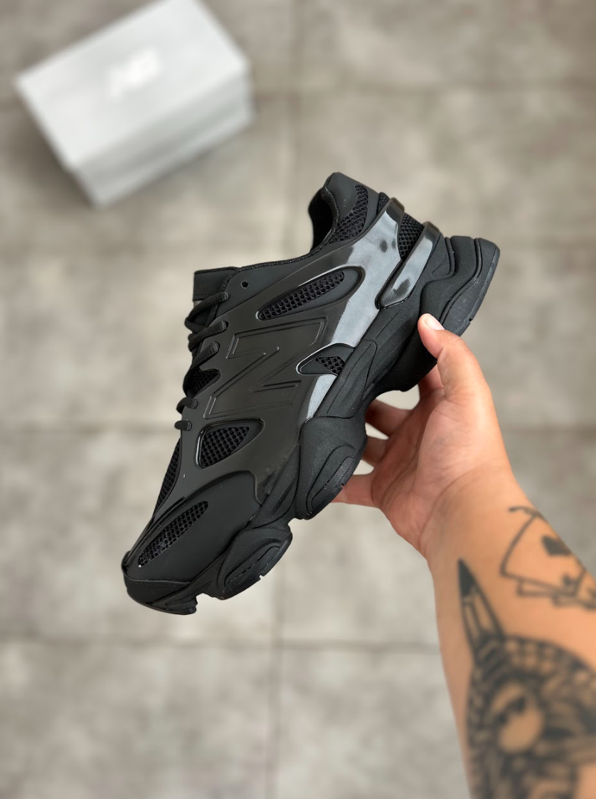 New Balance 9060 - Navy Black