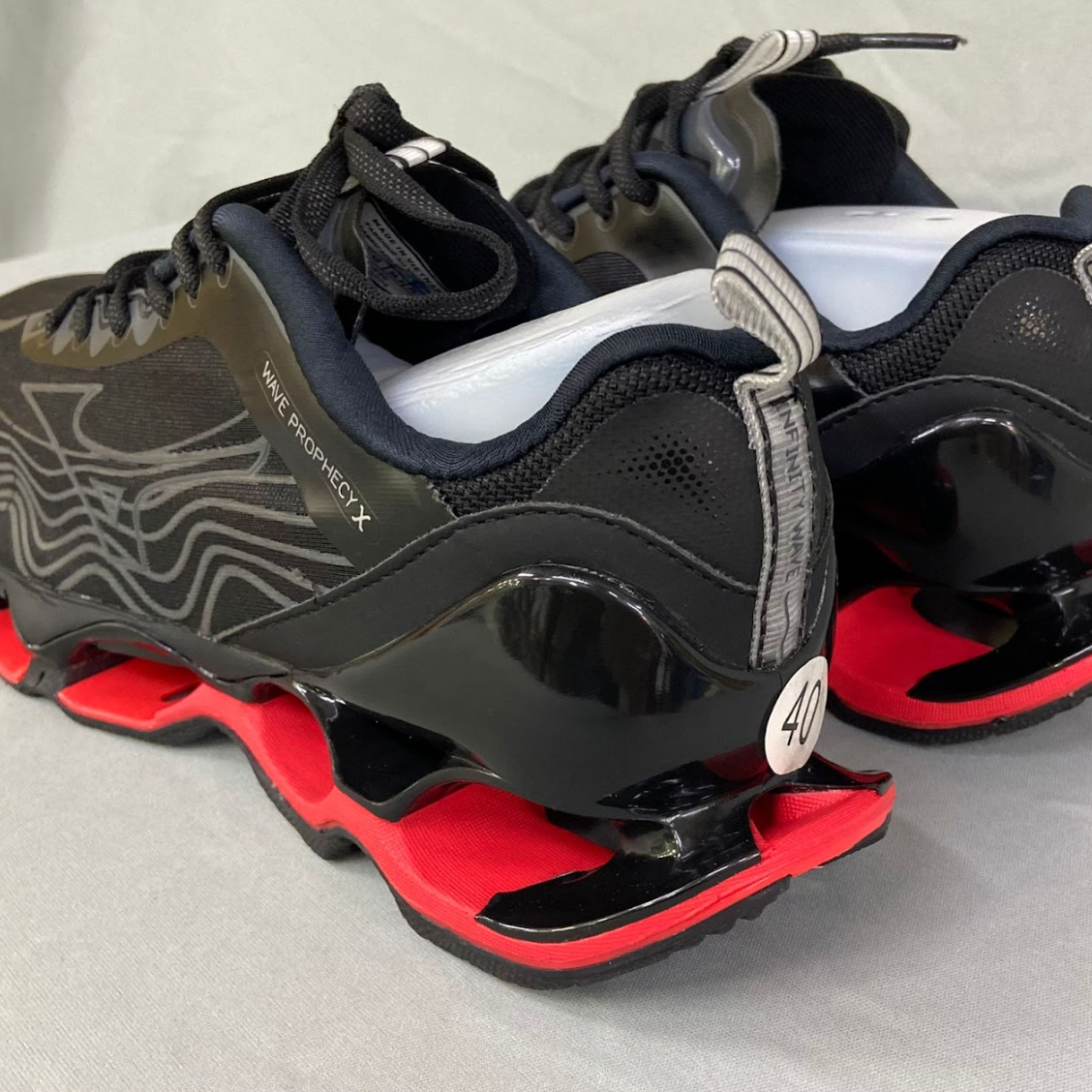 Mizuno Prophecy X - Preto e Vermelho
