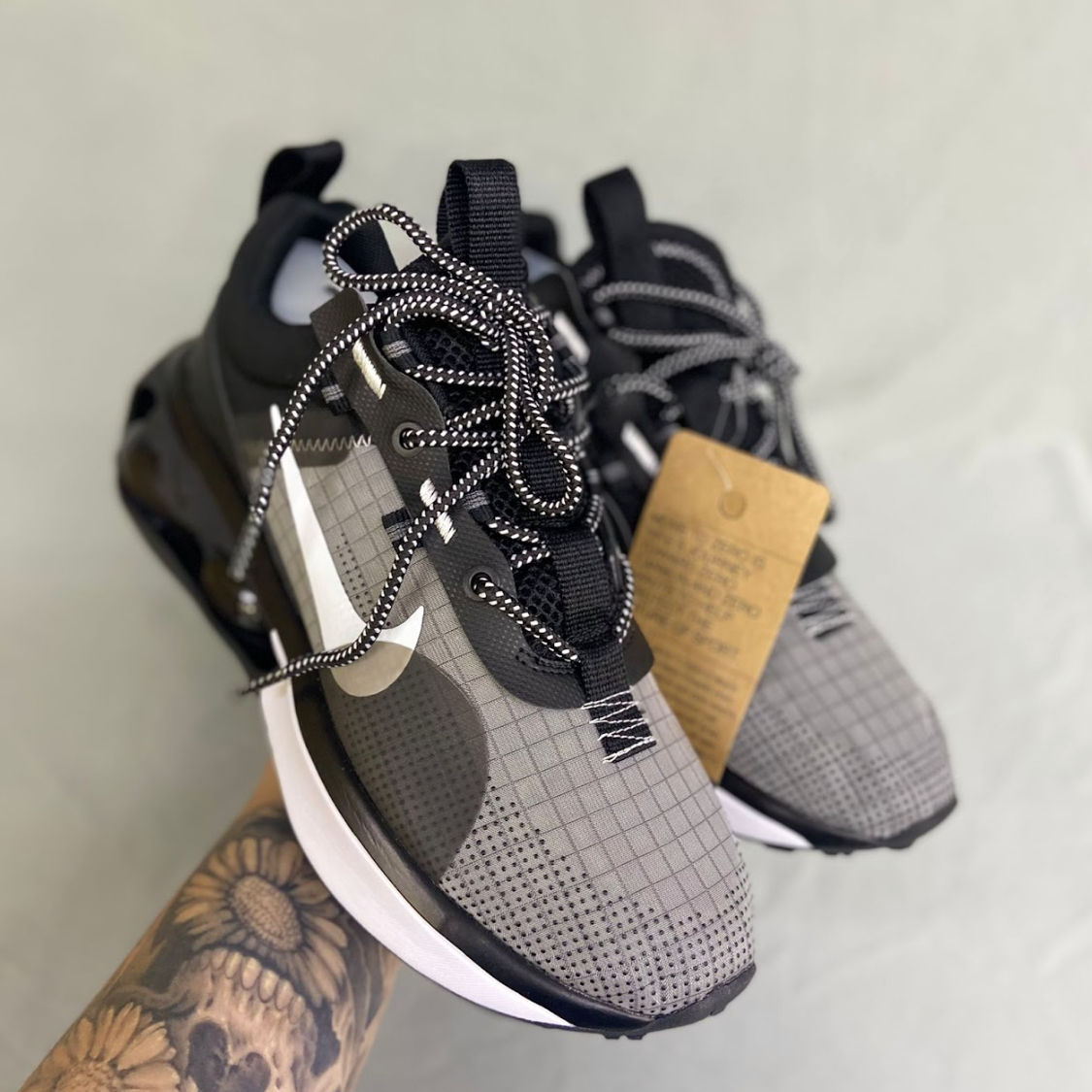 Nike Air Max 2021 - Preto e Branco