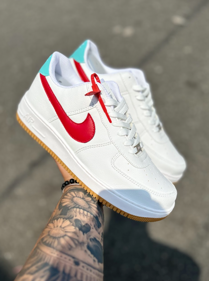 Nike Air Force 1 - Branco com Vermelho