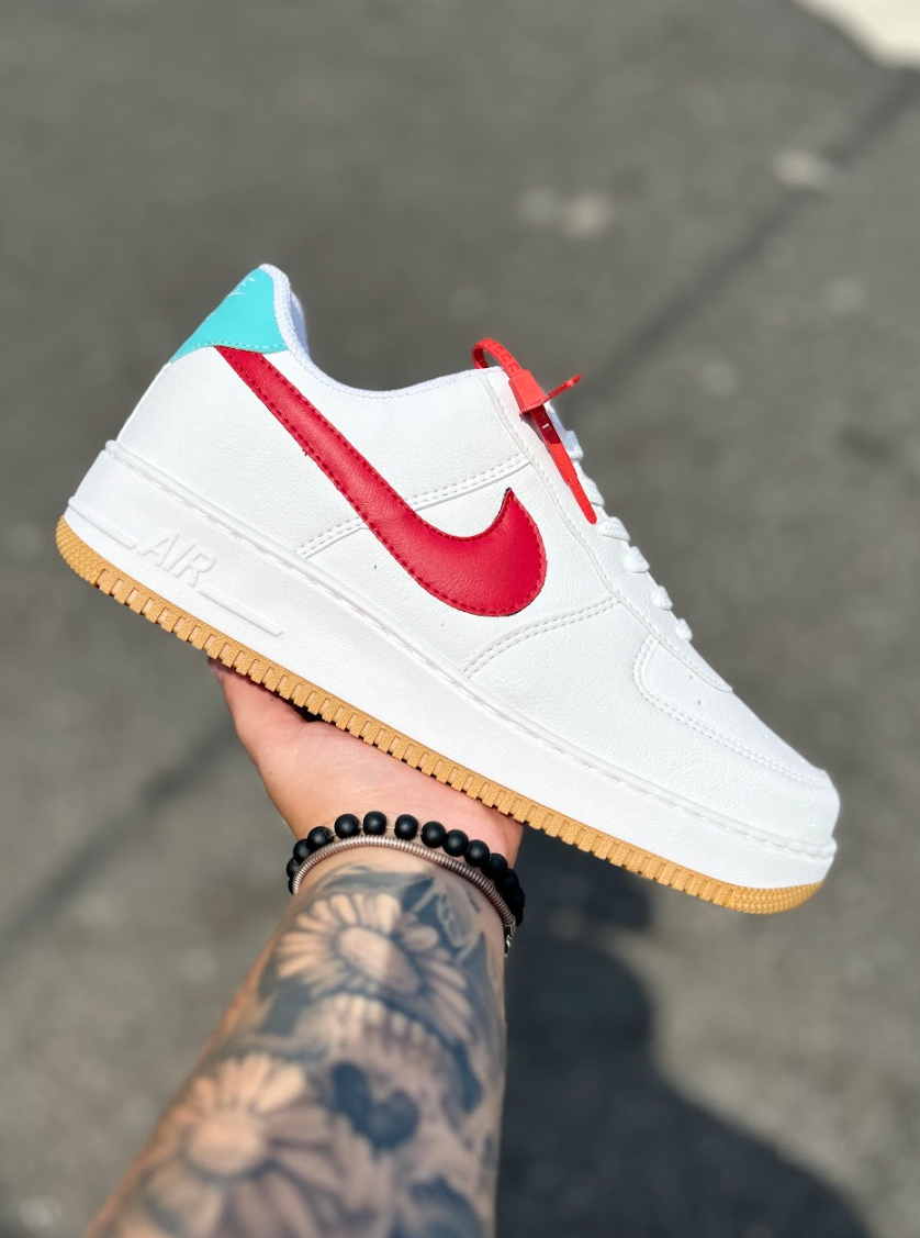 Nike Air Force 1 - Branco com Vermelho