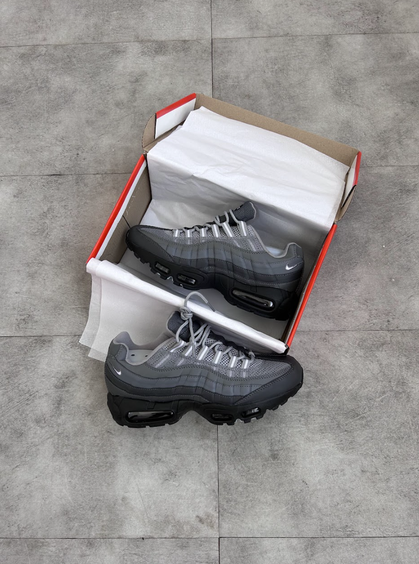 Nike Air Max 95 - Cinza