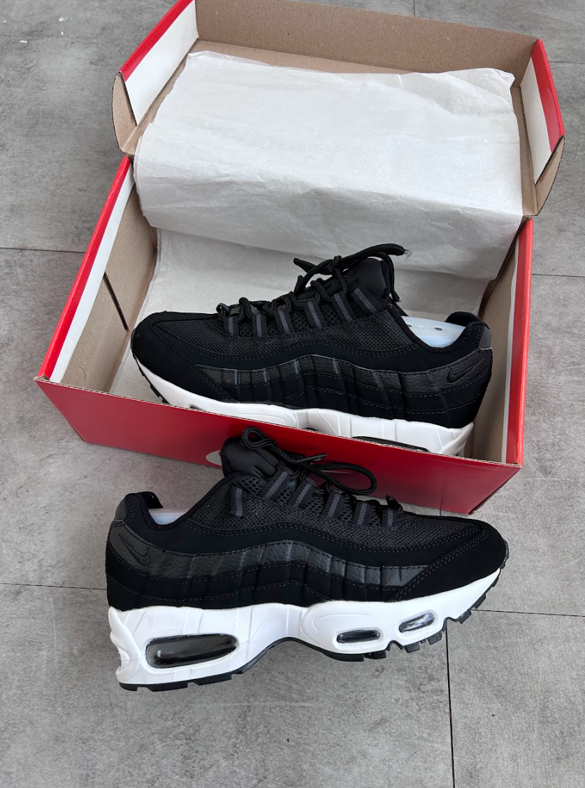 Nike Air Max 95 - Preto