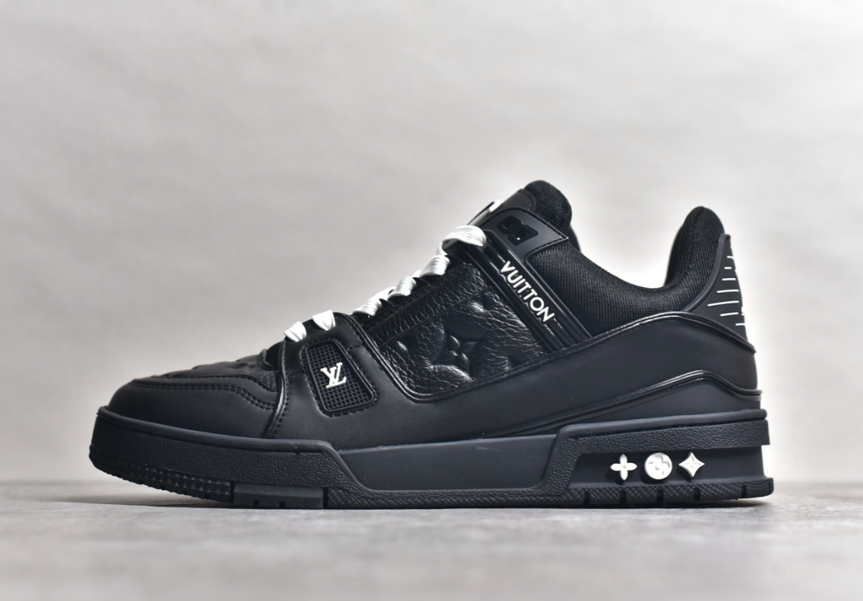 Louis Vuitton Trainer - Black/White