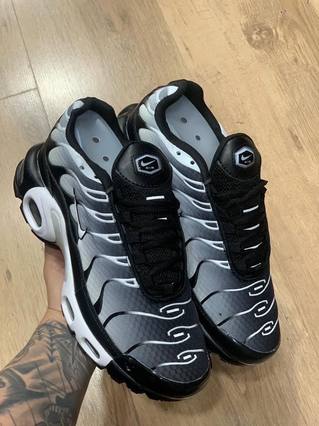 Nike Air Max TN Plus - Black Metallic