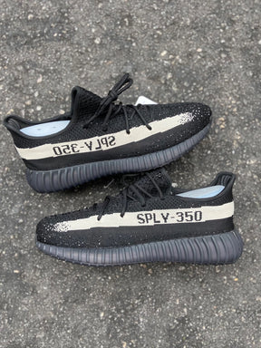 Adidas Yeezy Boost 350 V2 - Oreo - Importado