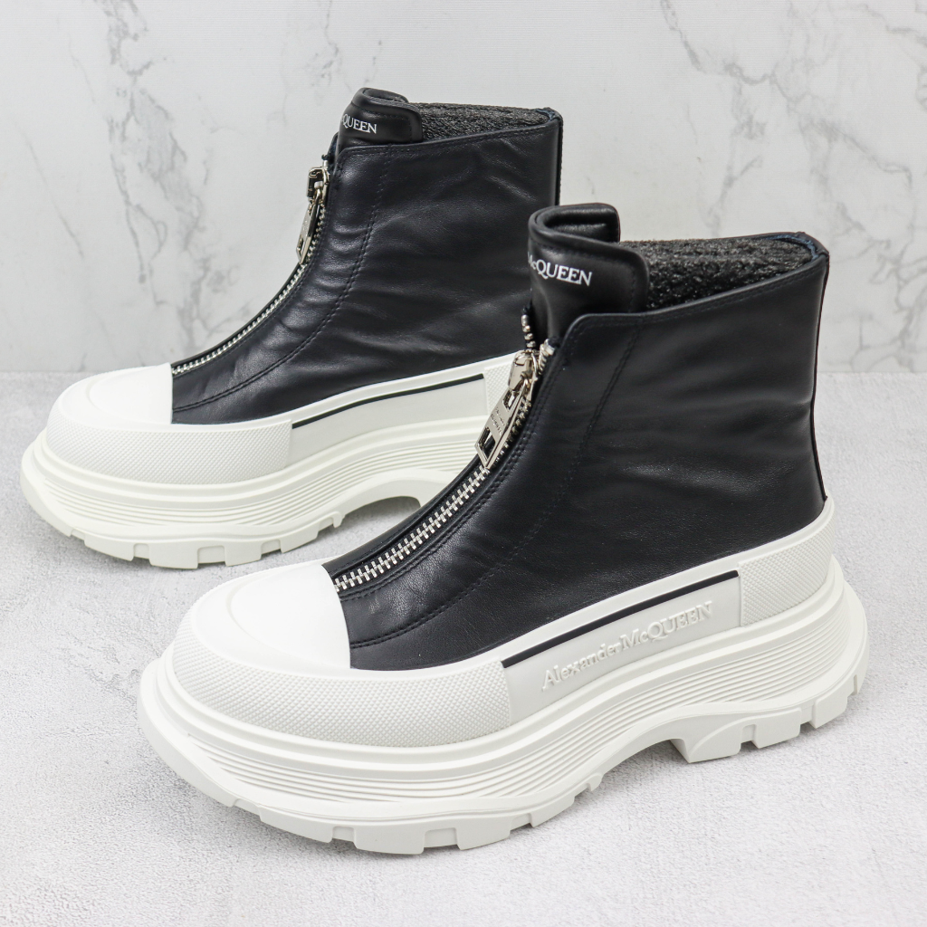 Alexander McQueen Ankle boot Tread Slick com zíper Preto / Branco - Super Premium