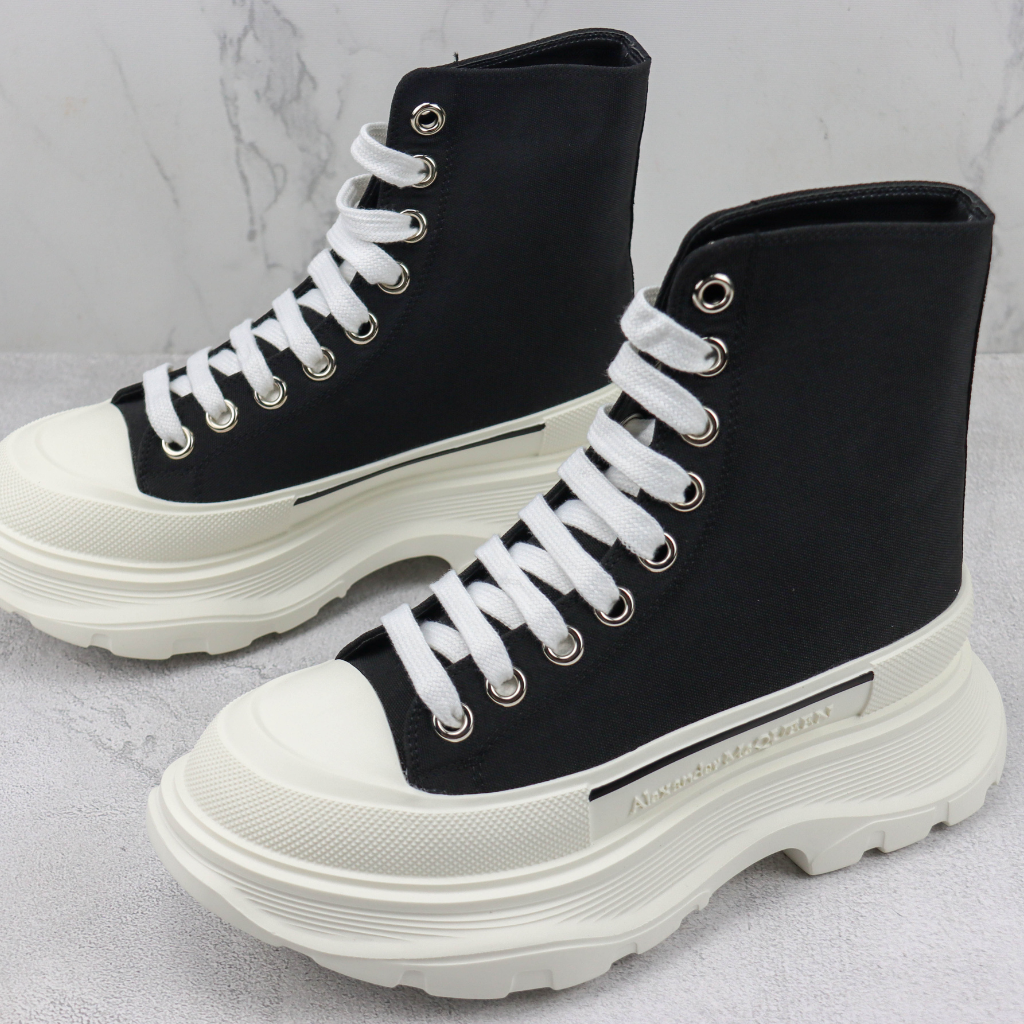 Alexander McQueen Men's Black Tread Slick Canvas Boot - Super Premium