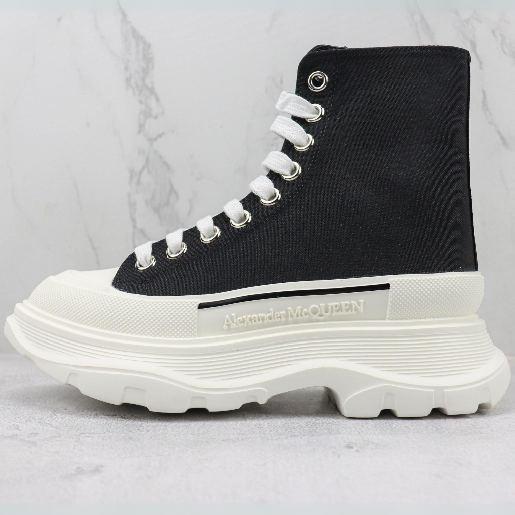 Alexander McQueen Men's Black Tread Slick Canvas Boot - Super Premium
