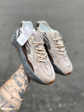 Adidas Yeezy 700 V2 - Tephra