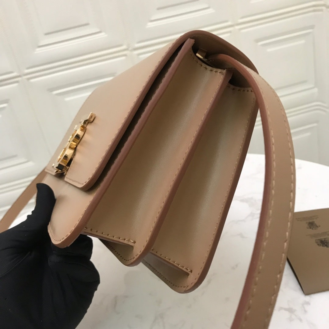Burberry TB Bag