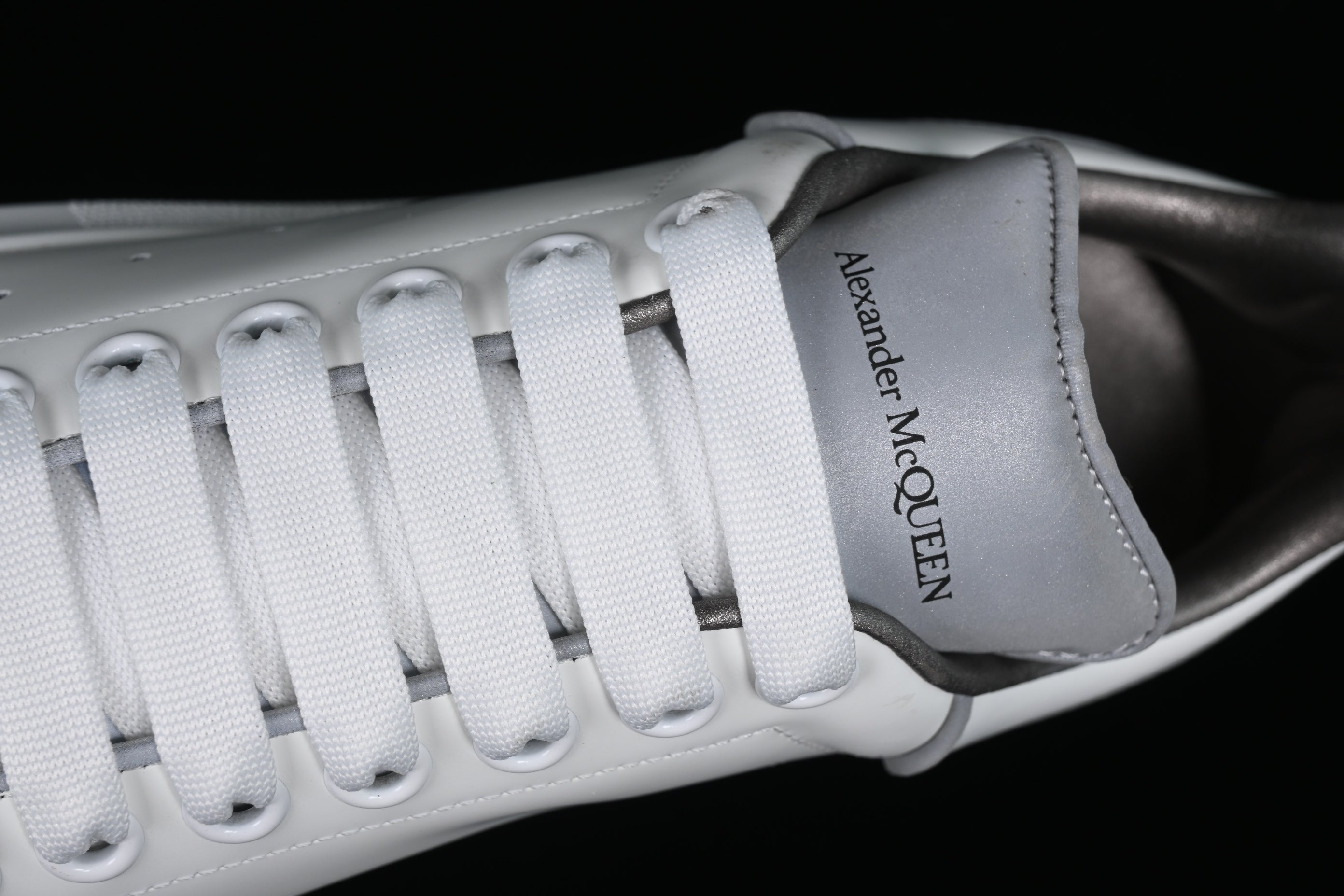 Alexander McQueen Oversized Branco/Cinza - Super Premium