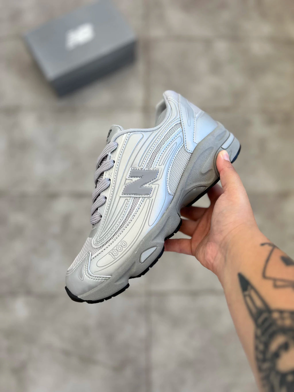 New Balance 1000 - Prata Refletivo
