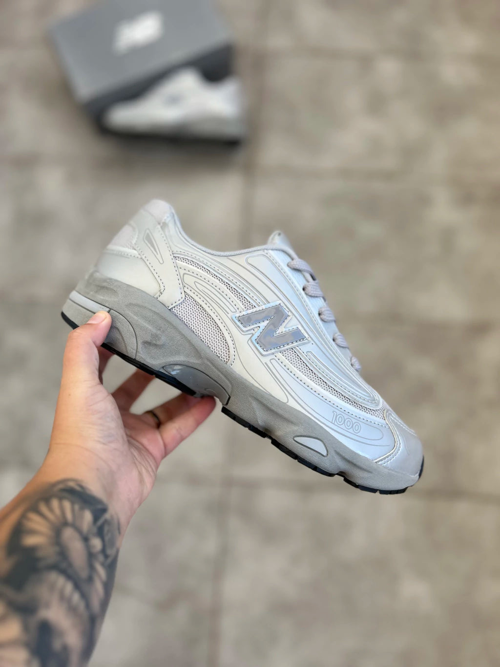 New Balance 1000 - Prata Refletivo