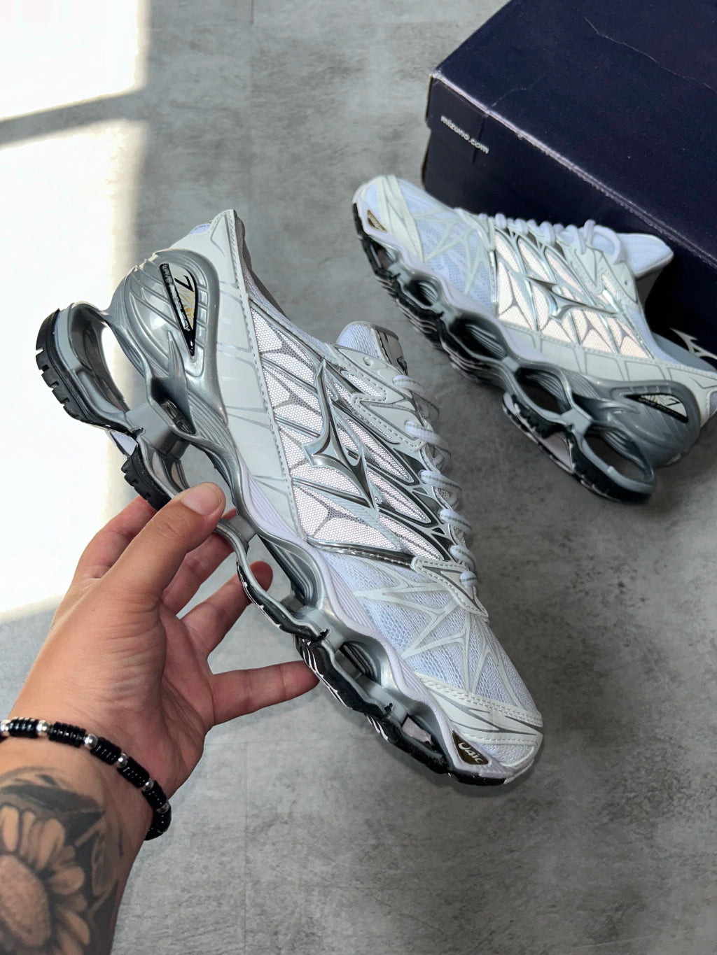 Mizuno Prophecy 7 - Branco e prata