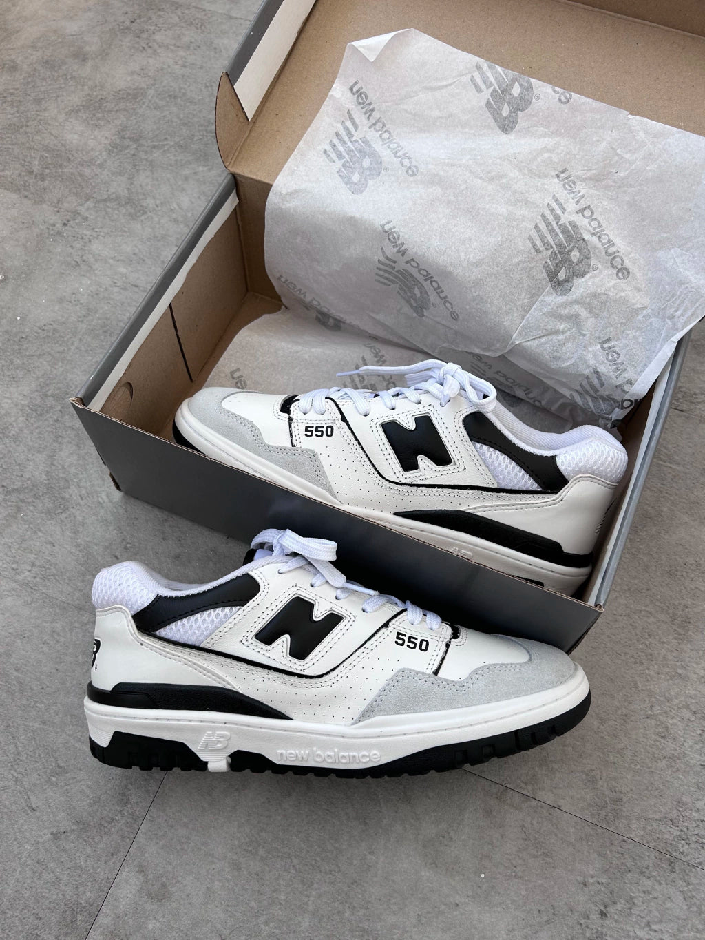 New Balance 550 - Branco e Preto