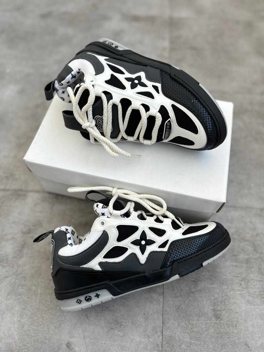 Louis Vuitton Skate - White and Black